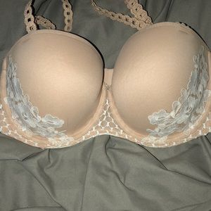 Size 32 DDD lightly padded VS bra
